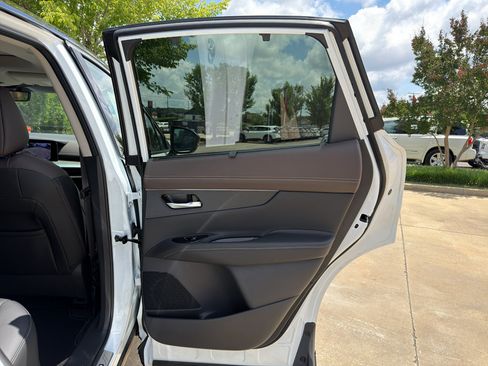 New 2026 Nissan Murano Platinum w/ Cargo Package AWD/4WD image 18
