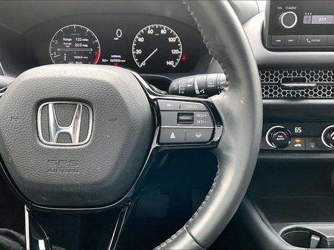Used 2024 Honda HR-V Sport image 11
