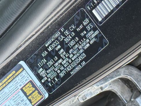 Used 2025 Kia K4 LXS image 30