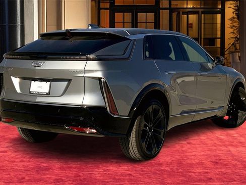 New 2025 Cadillac Lyriq Luxury image 6