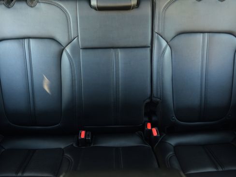 Used 2024 Jeep Wagoneer Series II w/ Premium Group I image 17