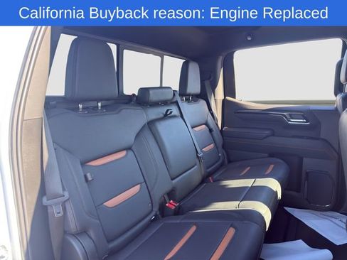 Used 2025 GMC Sierra 1500 AT4 w/ Technology Package AWD/4WD image 18