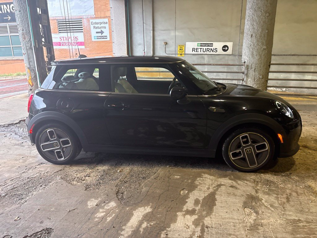 Used 2023 MINI Cooper SE FWD image 2
