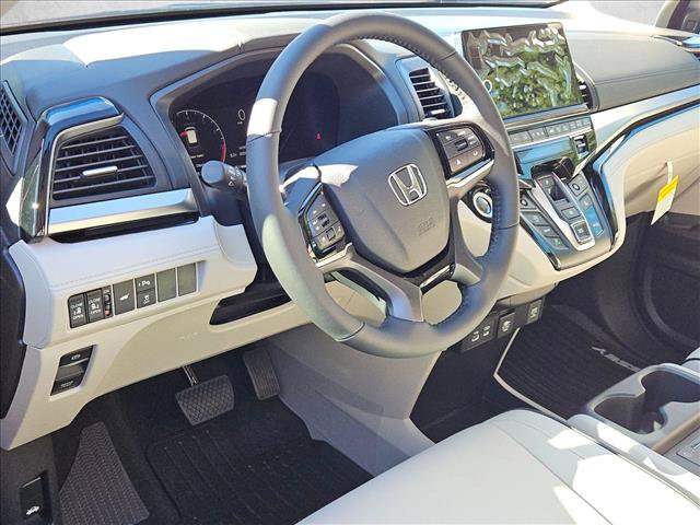 New 2027 Honda Odyssey Touring image 3