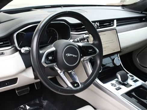 Used 2022 Jaguar XF R-Dynamic SE image 23