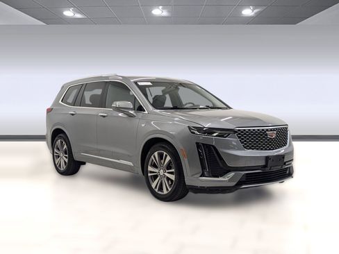 Used 2024 Cadillac XT6 Premium Luxury image 6