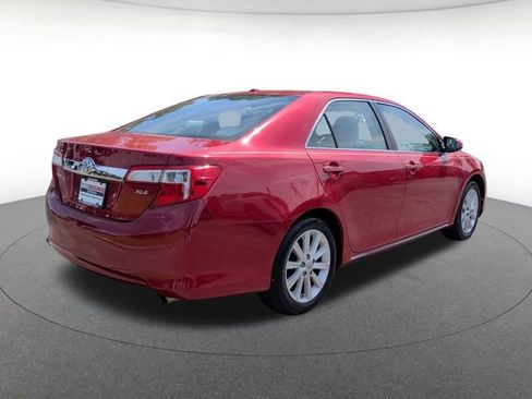 Used 2014 Toyota Camry XLE FWD image 5