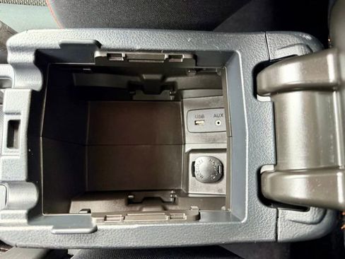 Used 2016 Subaru Crosstrek 2.0i Premium image 39