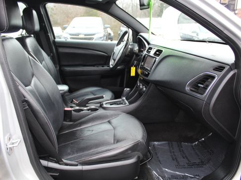 Used 2012 Chrysler 200 Limited image 11