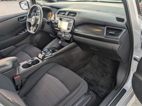 Used 2019 Nissan Leaf SV w/ SV Technology Package image 15