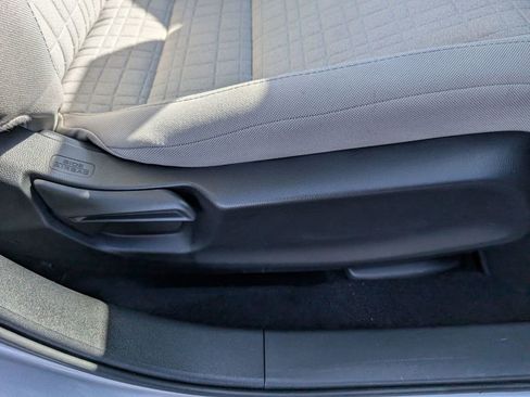 Used 2025 Honda HR-V LX image 46