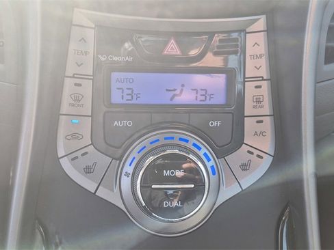 Used 2013 Hyundai Elantra SE w/ Technology Pkg image 18