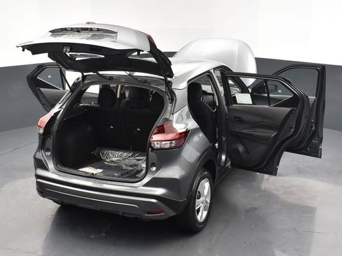 New 2025 Nissan Kicks Play S image 29