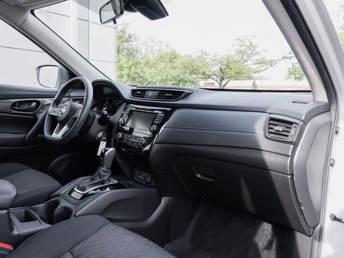 Used 2020 Nissan Rogue S AWD/4WD image 27
