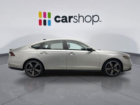 Used 2025 Honda Accord Sport image 6