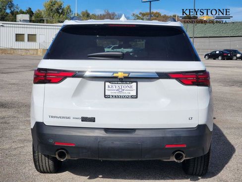 Used 2023 Chevrolet Traverse LT image 6