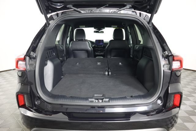 Certified 2024 Ford Escape ST-Line AWD/4WD image 51