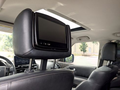 Used 2021 Nissan Armada Platinum RWD image 10