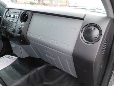 Used 2015 Ford F250 XL image 32