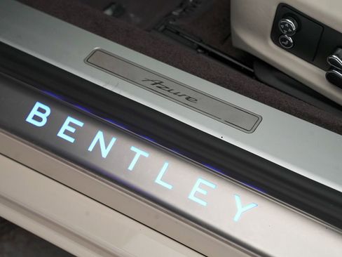 Used 2023 Bentley Continental GT Azure image 10