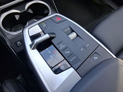 Used 2025 BMW X2 xDrive28i image 26