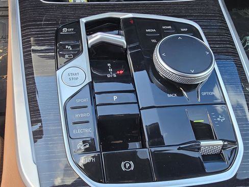 New 2026 BMW X5 xDrive50e w/ M Sport Package image 21