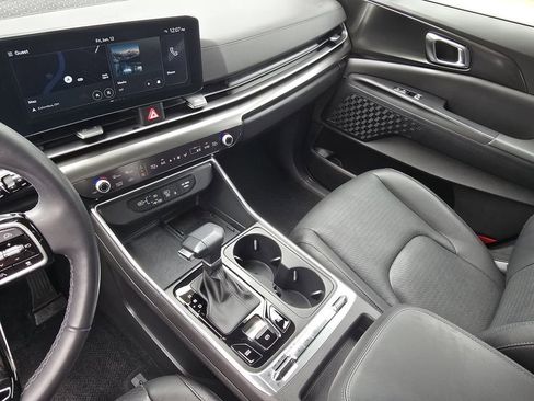 Used 2025 Kia Carnival SX Prestige FWD image 30