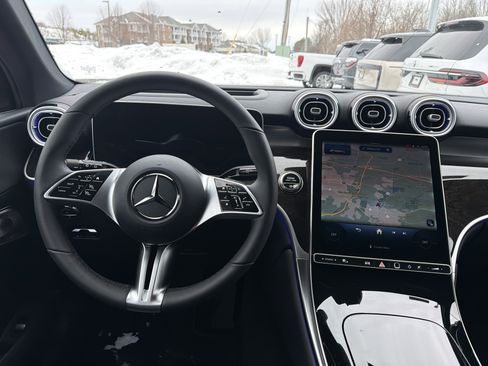 Used 2026 Mercedes-Benz GLC 300 4MATIC image 12