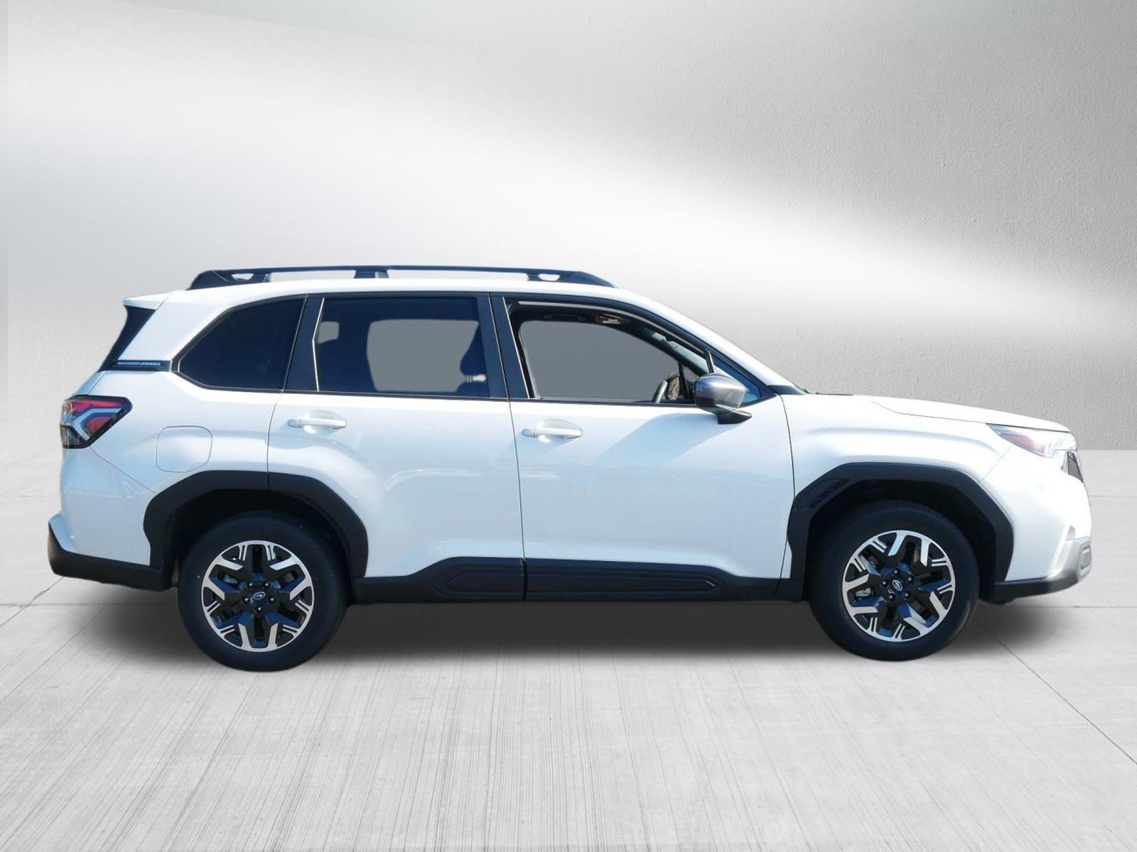Certified 2025 Subaru Forester Premium AWD/4WD image 8