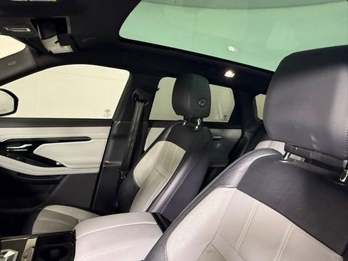 Used 2022 Land Rover Range Rover Evoque R-Dynamic SE image 6