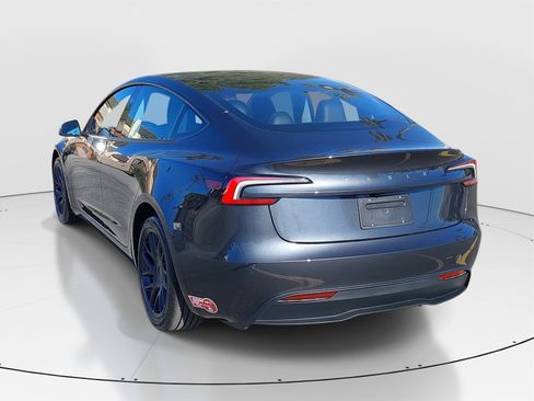 Used 2024 Tesla Model 3 Standard Range image 5