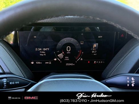 Used 2025 GMC Yukon Denali AWD/4WD image 21