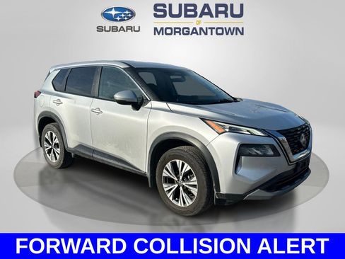 Used 2022 Nissan Rogue SV image 3