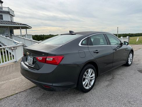 Used 2016 Chevrolet Malibu LT FWD image 5