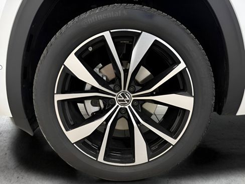 New 2026 Volkswagen Atlas Cross Sport SEL Premium R-Line AWD/4WD image 20