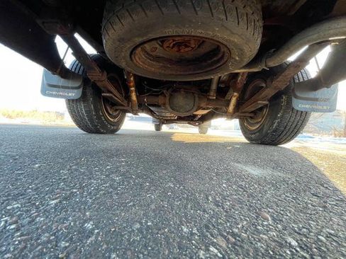 Used 2001 Chevrolet S10 Pickup LS w/ Preferred Equipment Group image 15