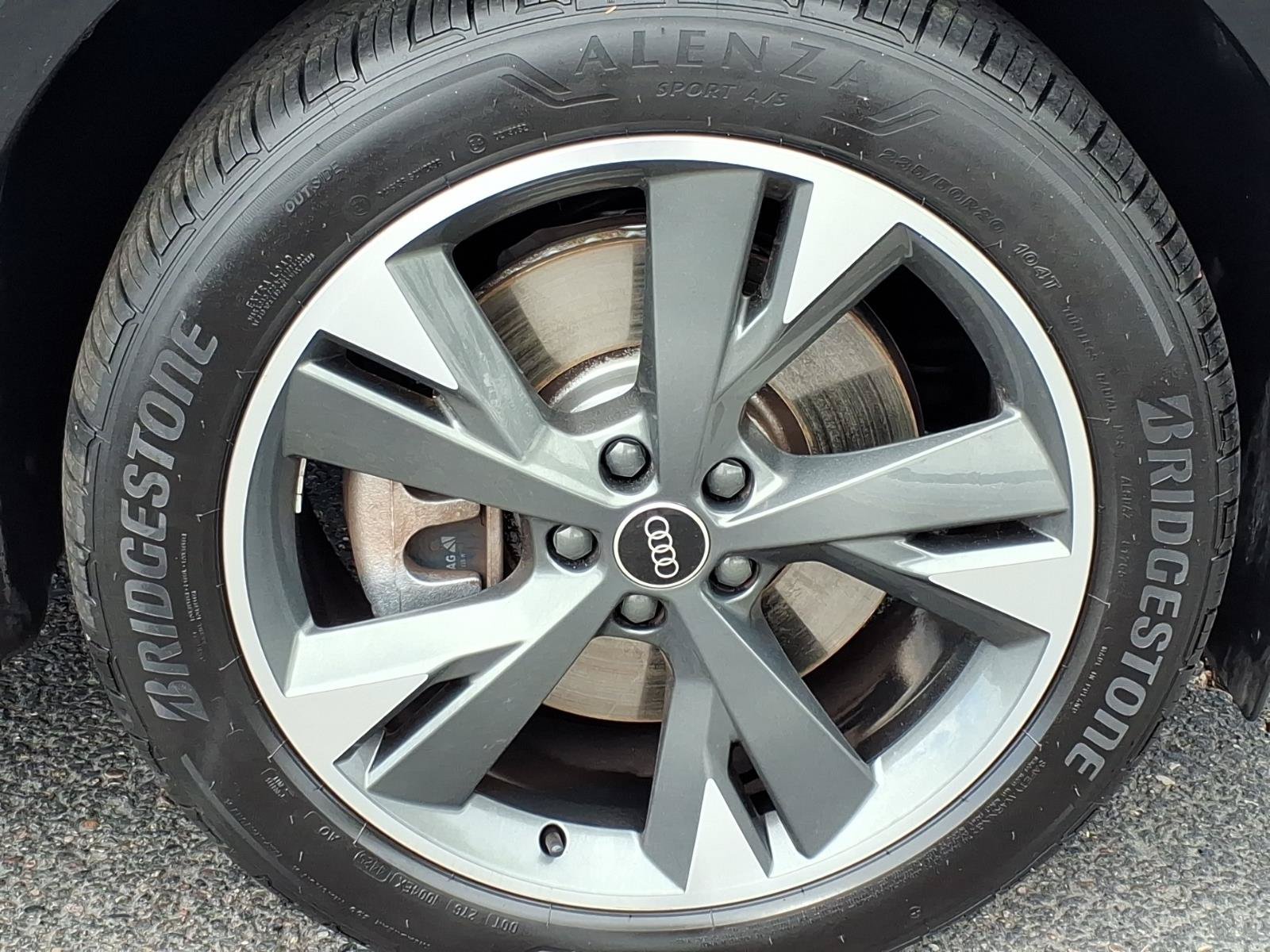 Used 2023 Audi Q4 e-tron Premium Plus w/ Premium Plus AWD/4WD image 9