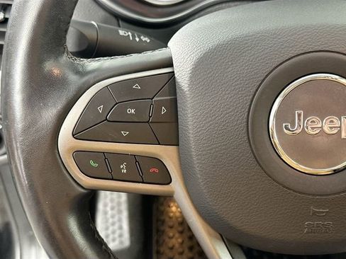 Used 2020 Jeep Cherokee Latitude Plus w/ Cold Weather Group image 21