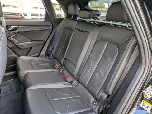 Used 2025 Audi Q3 2.0T Premium w/ Convenience Package image 31