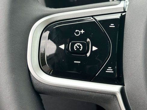 New 2026 Volvo XC60 B5 Core w/ Climate Package image 21