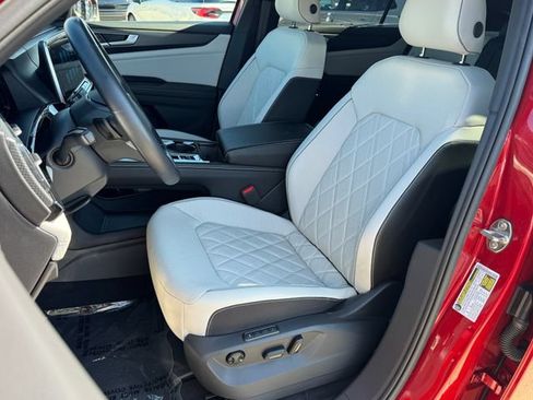 Used 2024 Volkswagen Atlas Cross Sport SEL Premium R-Line AWD/4WD image 16