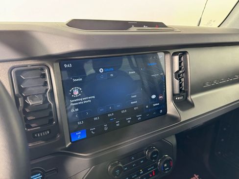 Used 2025 Ford Bronco Big Bend image 16