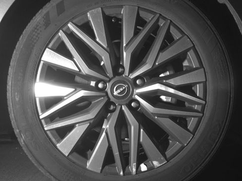 Used 2025 Nissan Altima 2.5 SV image 13