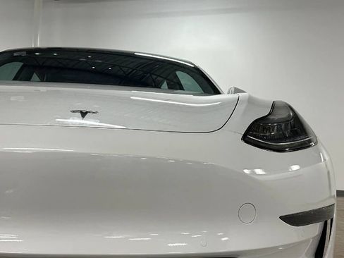 Used 2020 Tesla Model 3 Standard Range Plus RWD image 5