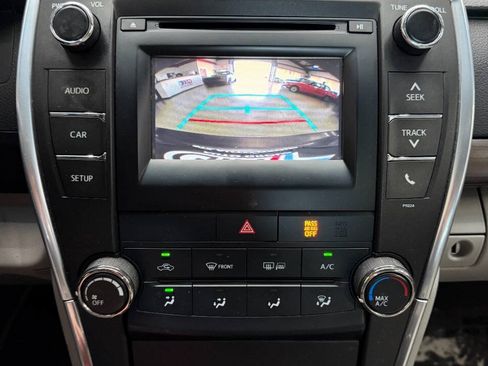 Used 2016 Toyota Camry LE FWD image 27