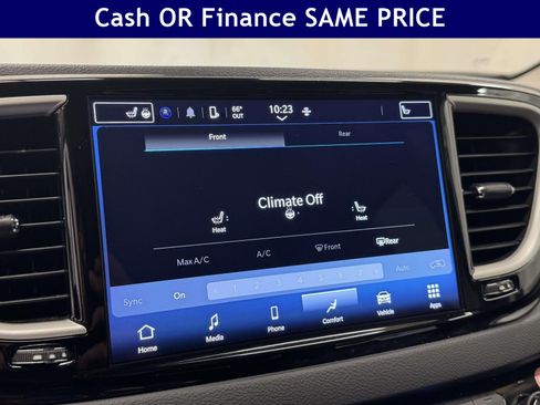 Used 2023 Chrysler Pacifica Touring-L FWD image 29