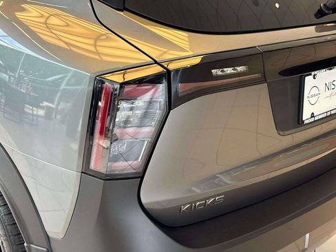 New 2026 Nissan Kicks SR FWD image 10