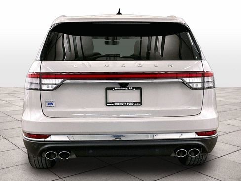 Used 2023 Lincoln Aviator Reserve w/ Elements Package Plus AWD/4WD image 4