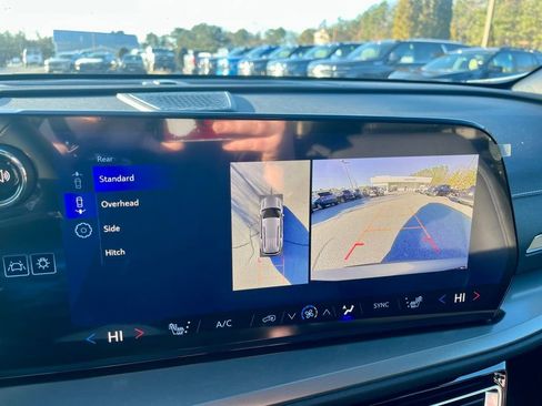 New 2026 Chevrolet Traverse LT w/ Enhanced Driving Package image 15