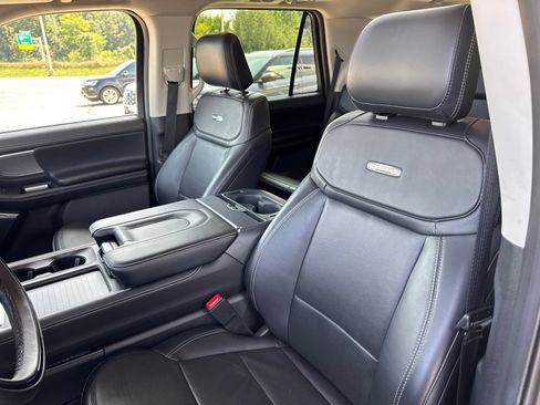Certified 2025 Ford Expedition Platinum w/ Driver's Package AWD/4WD image 24